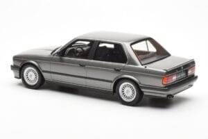 BMW 325i E30 Limousine Dolphin Grau Otto 1:18 OT819 Resin — Bild 5 von 6