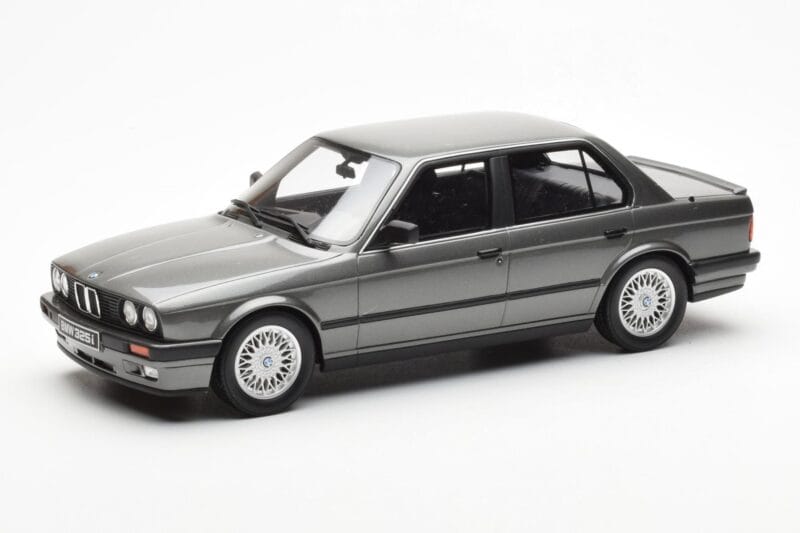 BMW 325i E30 Limousine Dolphin Grau Otto 1:18 OT819 Resin