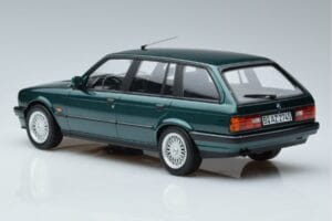 BMW 325i E30 Touring Grün Metallic Norev 1:18 183219 Druckguss — Bild 5 von 6
