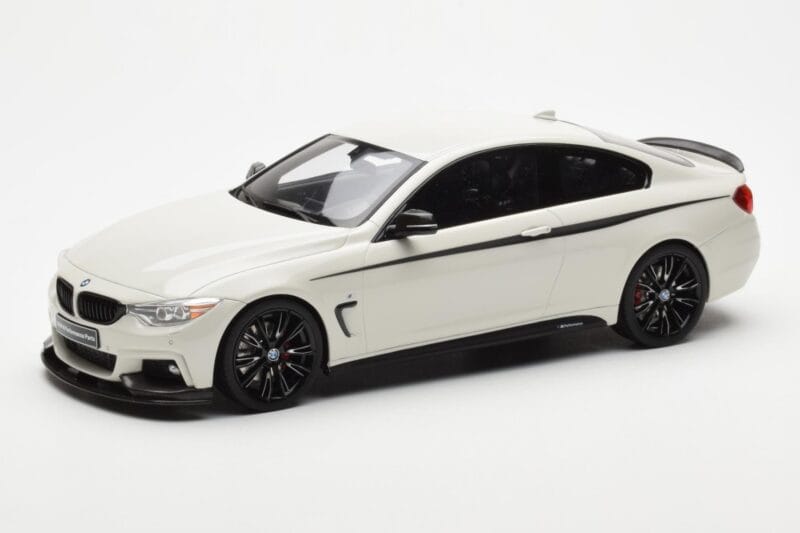 BMW 435i F32 M Performance Package Weiß GT Spirit 1:18 GT710 Resin