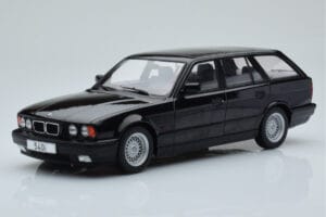 BMW 540i E34 Touring Schwarz Metallic MCG 1:18 MCG18329 Druckguss