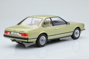 BMW 628 CSi E24 Hellgrün MCG 1:18 MCG18163 Druckguss — Bild 2 von 5