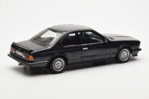BMW 635 CSi E24 Diamant Schwarz Metallic AUTOart 1:18 70521 Druckguss — Bild 3 von 8