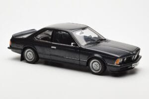 BMW 635 CSi E24 Diamant Schwarz Metallic AUTOart 1:18 70521 Druckguss — Bild 6 von 8