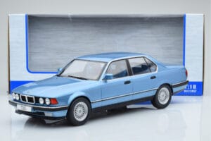 BMW 7 Series E32 730i Blau MCG 1:18 MCG18160 Druckguss — Bild 5 von 5