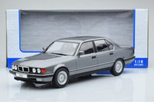BMW 7 Series E32 740i Silber MCG 1:18 MCG18161 Druckguss — Bild 5 von 5