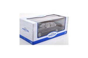 BMW 750i E32 Schwarz MCG 1:18 MCG18162 Druckguss — Bild 3 von 3