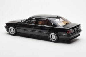 BMW 750iL E38 Schwarz Otto 1:18 OT609 Resin — Bild 5 von 6