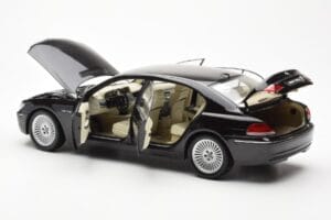 BMW 760Li E66 Schwarz Kyosho 1:18 08572BK Druckguss — Bild 5 von 9