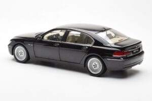 BMW 760Li E66 Schwarz Kyosho 1:18 08572BK Druckguss — Bild 7 von 9