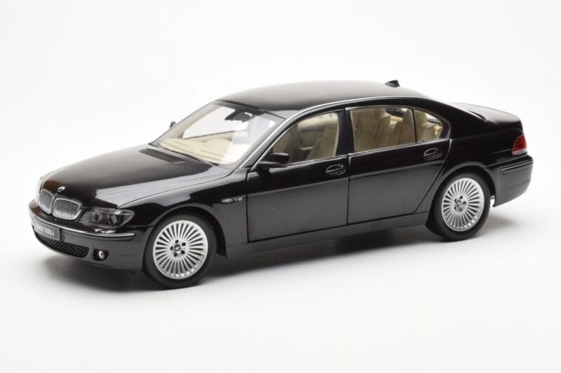 BMW 760Li E66 Schwarz Kyosho 1:18 08572BK Druckguss