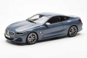 BMW 850i G15 Barcelona Blue Metallic Norev 1:18 80432450995 Druckguss