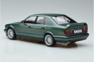 BMW Alpina B10 4.6 E34 Grün MCG 1:18 MCG18229 Druckguss — Bild 5 von 6