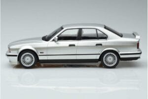 BMW Alpina B10 4.6 E34 Silber MCG 1:18 MCG18231 Druckguss — Bild 3 von 5