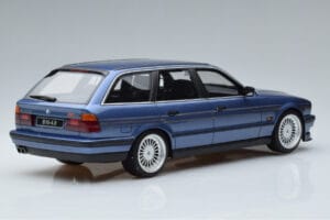 BMW Alpina B10 E34 4.0 Touring Blau Otto 1:18 OT944 Resin — Bild 2 von 6