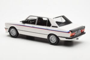 BMW M535i E12 Weiß Norev 1:18 183265 Druckguss — Bild 4 von 5