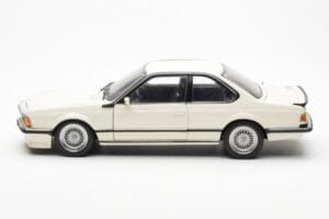 BMW M635 CSi E24 Weiß Dealer Edition AUTOart 1:18 80430145829 Druckguss — Bild 4 von 8