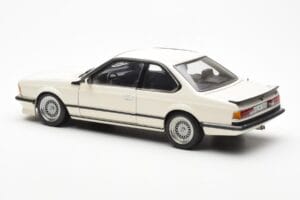 BMW M635 CSi E24 Weiß Dealer Edition AUTOart 1:18 80430145829 Druckguss — Bild 7 von 8