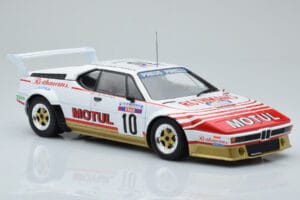BMW M1 Motul #10 B. Darniche / A. Mahe Rally Tour de Corse 1982 IXO 1:18 18RMC114 Druckguss — Bild 4 von 6