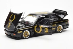 BMW M3 E30 #3 J. Richards Austrian Airlines ATCC 1987 AUTOart 1:18 88745 Druckguss — Bild 2 von 8