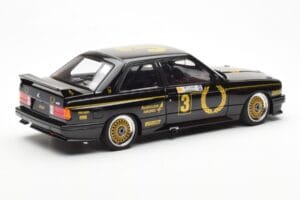BMW M3 E30 #3 J. Richards Austrian Airlines ATCC 1987 AUTOart 1:18 88745 Druckguss — Bild 3 von 8