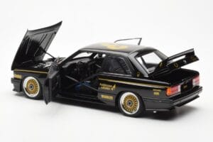 BMW M3 E30 #3 J. Richards Austrian Airlines ATCC 1987 AUTOart 1:18 88745 Druckguss — Bild 5 von 8