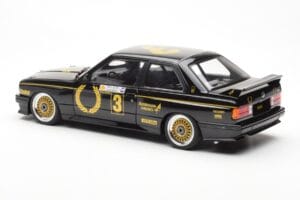 BMW M3 E30 #3 J. Richards Austrian Airlines ATCC 1987 AUTOart 1:18 88745 Druckguss — Bild 7 von 8