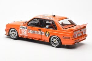 BMW M3 E30 #19 A. Hahne Jägermeister DTM 1992 AUTOart 1:18 89248 Druckguss — Bild 7 von 8