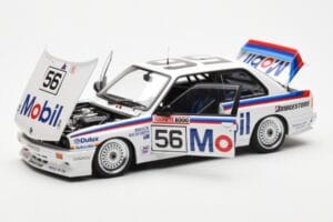 BMW M3 E30 #56 P. Brock / J. Richards Mobil Bathurst 1000 1988 AUTOart 1:18 88847 Druckguss — Bild 2 von 9