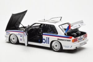 BMW M3 E30 #56 P. Brock / J. Richards Mobil Bathurst 1000 1988 AUTOart 1:18 88847 Druckguss — Bild 5 von 9