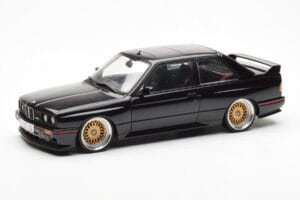 BMW M3 E30 Sport Evolution Schwarz Custom Wheels AUTOart 1:18 70562 Druckguss