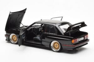 BMW M3 E30 Sport Evolution Schwarz Custom Wheels AUTOart 1:18 70562 Druckguss — Bild 5 von 8