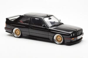 BMW M3 E30 Sport Evolution Schwarz Custom Wheels AUTOart 1:18 70562 Druckguss — Bild 6 von 8