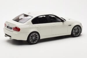 BMW M3 E90 Limousine Weiß GT Spirit 1:18 GT053 Resin — Bild 2 von 6