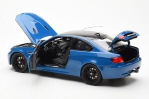 BMW M3 E92 Laguna Seca Blue Kyosho 1:18 08734LBL Druckguss — Bild 5 von 8