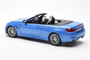 BMW M4 F83 Cabriolet Yas Marina Blau Paragon 1:18 80432339612 Druckguss — Bild 7 von 8