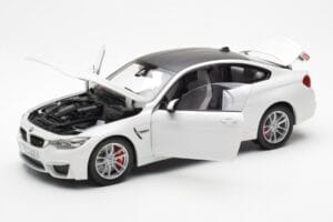 BMW M4 F82 Frozen Brilliant Weiß Paragon 1:18 PA-97101 Druckguss — Bild 2 von 8