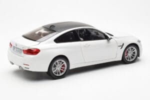 BMW M4 F82 Frozen Brilliant Weiß Paragon 1:18 PA-97101 Druckguss — Bild 3 von 8
