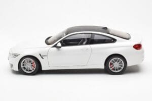 BMW M4 F82 Frozen Brilliant Weiß Paragon 1:18 PA-97101 Druckguss — Bild 4 von 8