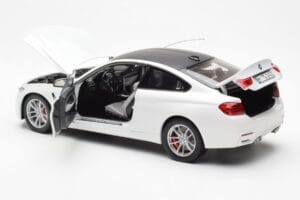 BMW M4 F82 Frozen Brilliant Weiß Paragon 1:18 PA-97101 Druckguss — Bild 5 von 8