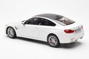 BMW M4 F82 Frozen Brilliant Weiß Paragon 1:18 PA-97101 Druckguss — Bild 7 von 8