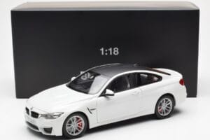 BMW M4 F82 Frozen Brilliant Weiß Paragon 1:18 PA-97101 Druckguss — Bild 8 von 8