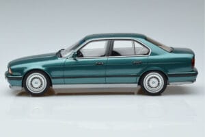 BMW M5 E34 Cecotto Edition Grün Otto 1:18 OT968 Resin — Bild 3 von 6