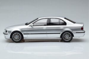 BMW M5 E39 Silber Otto 1:18 OT747B Resin — Bild 3 von 7