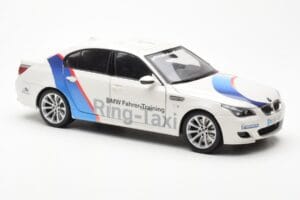 BMW M5 E60 Ring Taxi Nürburgring Kyosho 1:18 08593RT Druckguss — Bild 6 von 8