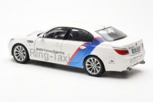 BMW M5 E60 Ring Taxi Nürburgring Kyosho 1:18 08593RT Druckguss — Bild 7 von 8