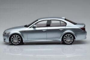 BMW M5 E60 Silber Otto 1:18 OT426 Resin — Bild 3 von 6