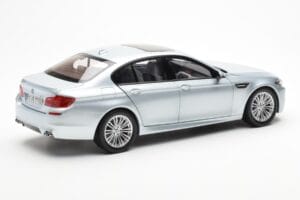 BMW M5 F10 Silverstone Silber Paragon 1:18 80432186353 Druckguss — Bild 3 von 8