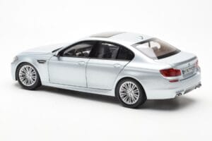 BMW M5 F10 Silverstone Silber Paragon 1:18 80432186353 Druckguss — Bild 7 von 8