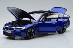 BMW M5 F90 Marina Bay Blau Norev 1:18 80432454783 Druckguss — Bild 2 von 7
